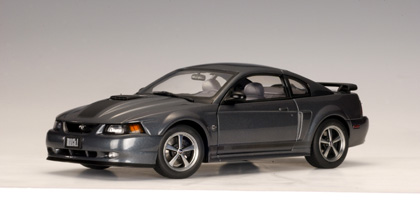 Модель 1:18 Ford Mustang Mach 1 - dark shadow grey met