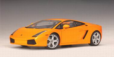 Модель 1:18 Lamborghini Gallardo - orange met