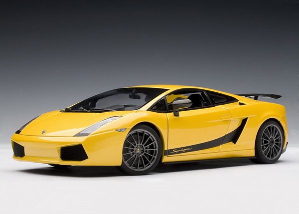 Модель 1:18 Lamborghini Gallardo Superleggera - giallo midas/yellow met