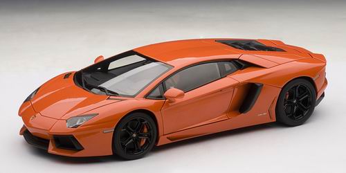 Модель 1:18 Lamborghini Aventador LP 700-4 - orange met