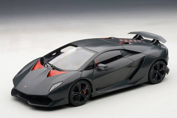 Модель 1:18 Lamborghini Sesto Elemento - carbon grey