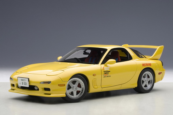 Модель 1:18 Mazda RX-7 Efini (FD3S) Initial D Legend 1 1998 Yellow