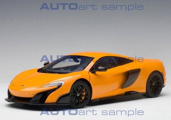 McLaren 675LT 2015 76048 Модель 1:18