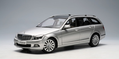 Модель 1:18 Mercedes-Benz C-class T-Modell Elegance - silver