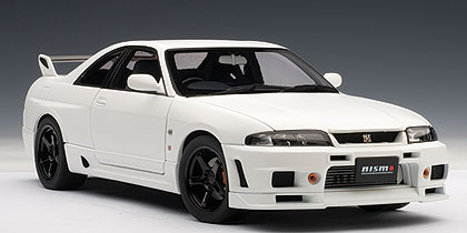 Модель 1:18 Nissan Skyline GT-R R-TUNE (R33) - MATT WHITE
