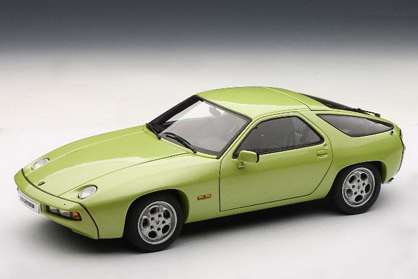 Модель 1:18 Porsche 928 1979 Lind Green Metallic