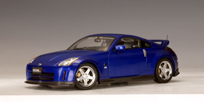 Модель 1:18 Nissan Fairlady Z Nismo S-Tune - Monterey blue