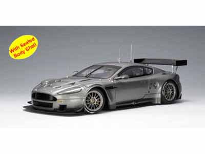 Модель 1:18 Aston Martin DB9R 24h Le Mans Plain Body Version - silver