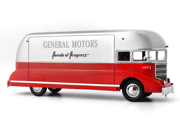 Модель 1:43 General Motors Streamliner 