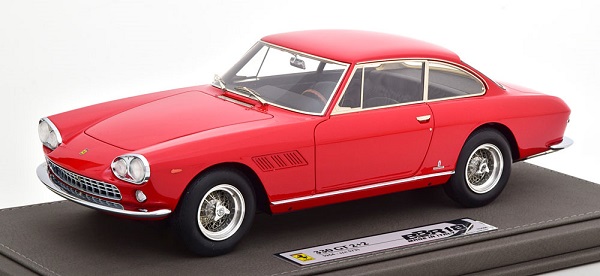 Модель 1:18 Ferrari 330 GT 2+2 Ch.№5731 - red