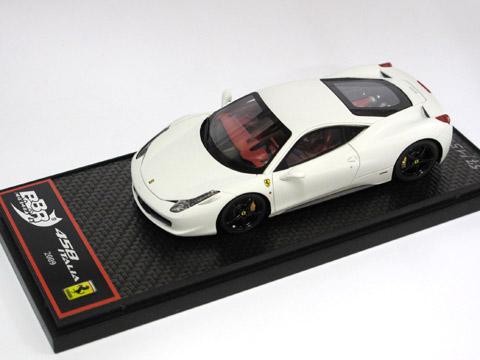Модель 1:43 Ferrari 458 Italia - white