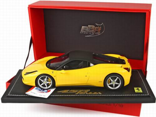 Модель 1:18 Ferrari 458 Italia (Valentino Rossi) - yellow/black roof