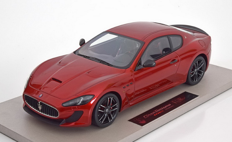 Модель 1:18 Maserati Granturismo 100th Anniversary - red