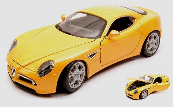 Модель 1:18 Alfa Romeo 8C Competizione - yellow