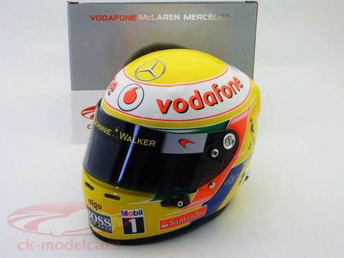 Модель 1:2 Vodafone McLaren Mercedes (Lewis Hamilton) - шлем