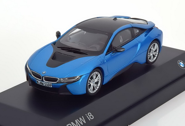 Модель 1:43 BMW i8 (i12) - blue/black