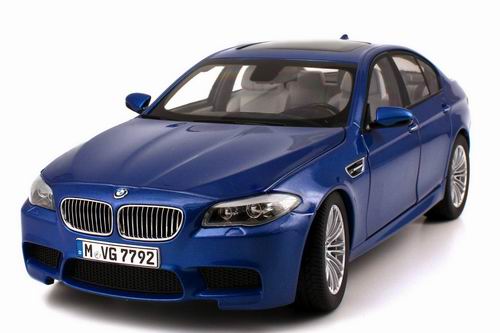 Модель 1:18 BMW M5 (F10) - monte-carlo blue