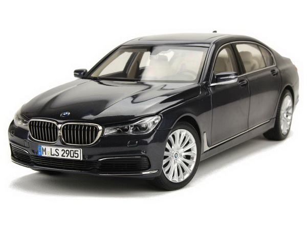 Модель 1:18 BMW New 750 Li/ G12 2016 - Sophisto Grey Metal