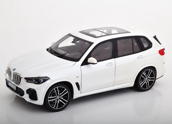 Модель 1:18 BMW X5 (G05) - white
