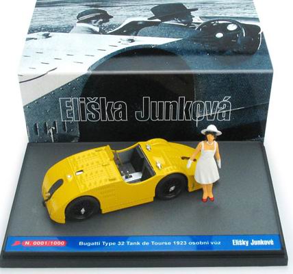 Модель 1:43 Bugatti T32 «Tank» Whith Figures Contessa Eliska Junkova - yellow