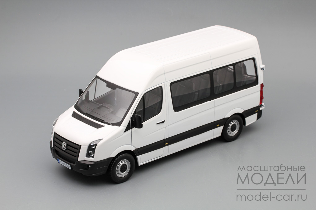 Модель 1:24 Volkswagen Crafter Bus - white