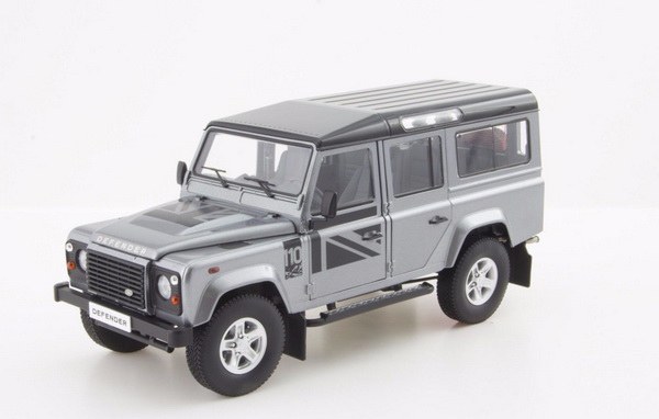 Модель 1:18 Land Rover Defender 110 - grey