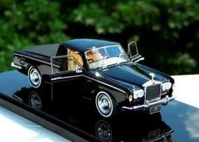 Модель 1:43 Rolls-Royce Silver Shadow PickUp / black (с открывающимися дверьми)