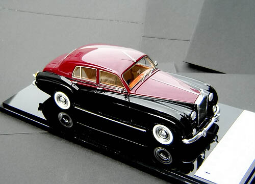Модель 1:43 Rolls-Royce Silver Cloud I - red/black