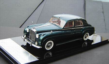 Модель 1:43 Bentley S - green