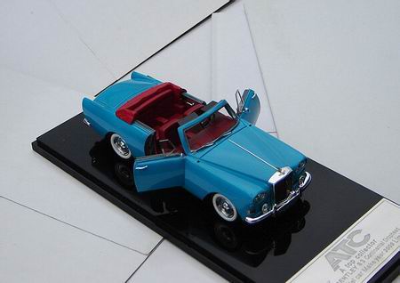 Модель 1:43 Bentley Continental S3 Convertible (с открывающимися дверьми) - blue