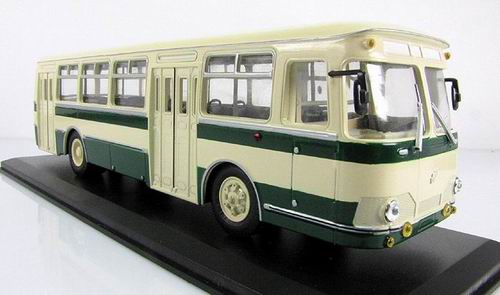 Модель 1:43 Автобус677 / -677