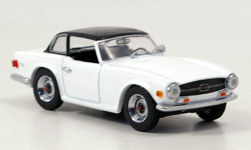 Модель 1:43 Triumph TR6, mit Softtop - white