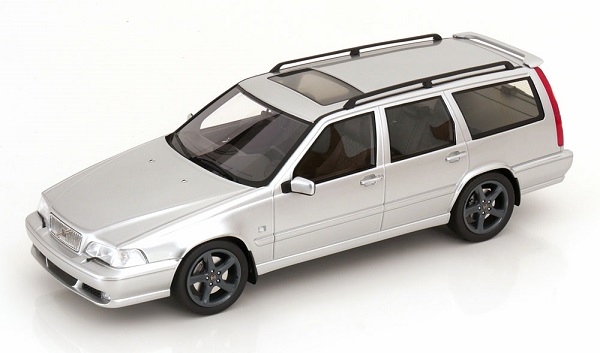 Volvo V70 R silver with extra rims DNA000155 Модель 1:18