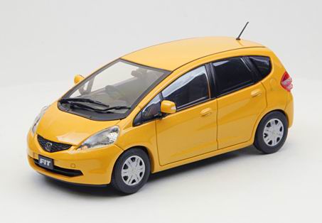 Модель 1:43 Honda Fit - yellow