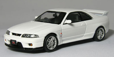 Модель 1:43 Nissan Skyline GTR R33 V-spec 95 White