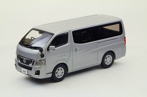 nissan nv350 caravan - silver 44847 Модель 1:43