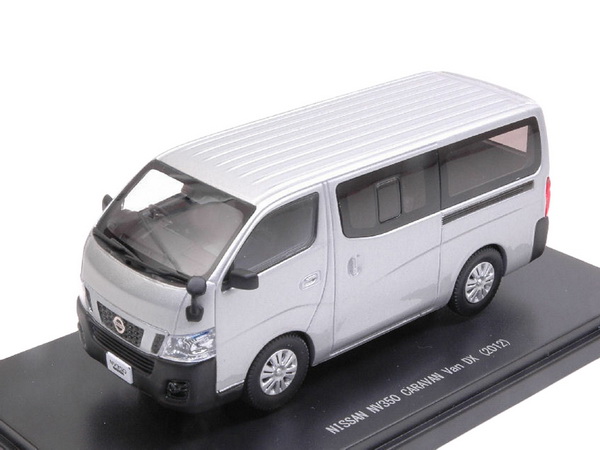 Модель 1:43 Nissan NV350 Caravan Van DX - silver