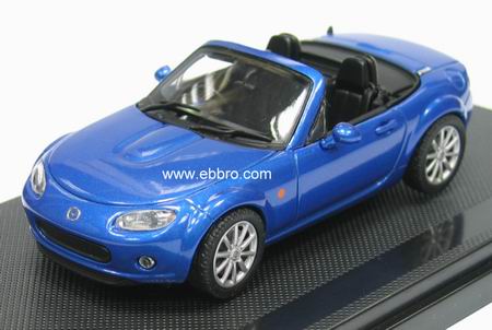 Модель 1:43 Mazda Roadster MX-5 - blue/black