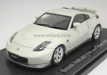 Модель 1:43 Nissan Fairlady Z Nismo - white