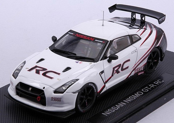 Nissan GT-R Nismo RC Racing Version White 44442 Модель 1:43