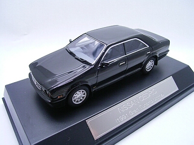 Модель 1:43 Nissan Cedric Y32 - dark gray