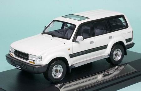 Модель 1:43 Toyota Land Cruiser 80 - white