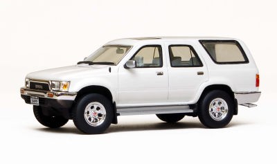 Модель 1:43 Toyota Hilux Surf 4WD SSR-Ltd - white