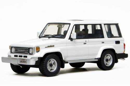 Модель 1:43 Toyota Land Cruiser 70 (5-door) - white