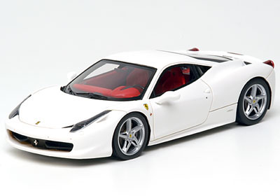Модель 1:43 Ferrari 458 Italia White