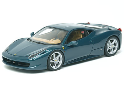 Модель 1:43 Ferrari 458 Metallic Green