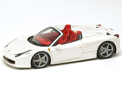 Модель 1:43 Ferrari 458 Spider Pearl White /Sports Wheels