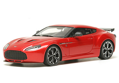 Модель 1:43 AstonMartin V12 Zagato - red met