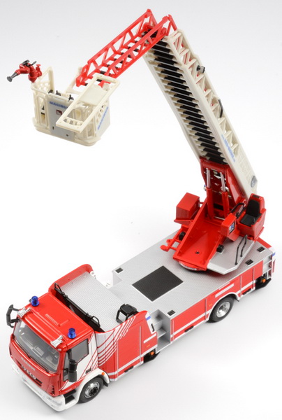 Модель 1:43 IVECO пожарный с лестницей ~Magirus~ TTL M32 L-AS