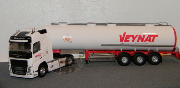 Модель 1:43 Volvo FH4 Globetrotter с п/прицепом-цистерной «VEYNAT»
